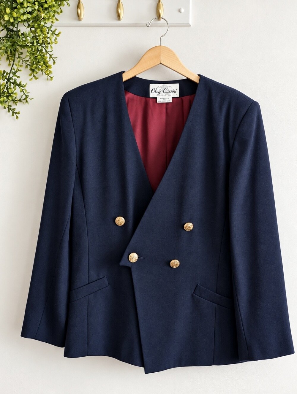 Vintage Oleg Cassini 100% Wool Navy Blazer Gold Buttons Shoulder Pads Size 16